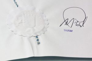 שירותי נוטריון